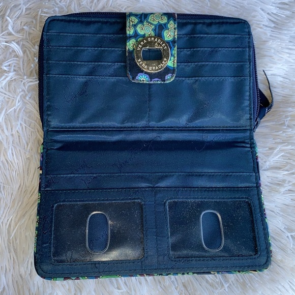 Retired Vera Bradley zip around wallet shades of blues , green gently preowned - Picture 4 of 9